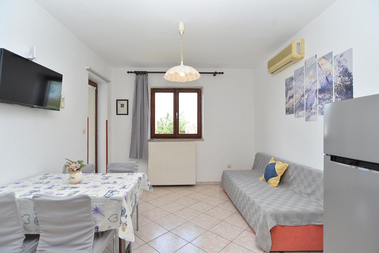 Apartments Lavanda 108 فاجانا المظهر الخارجي الصورة